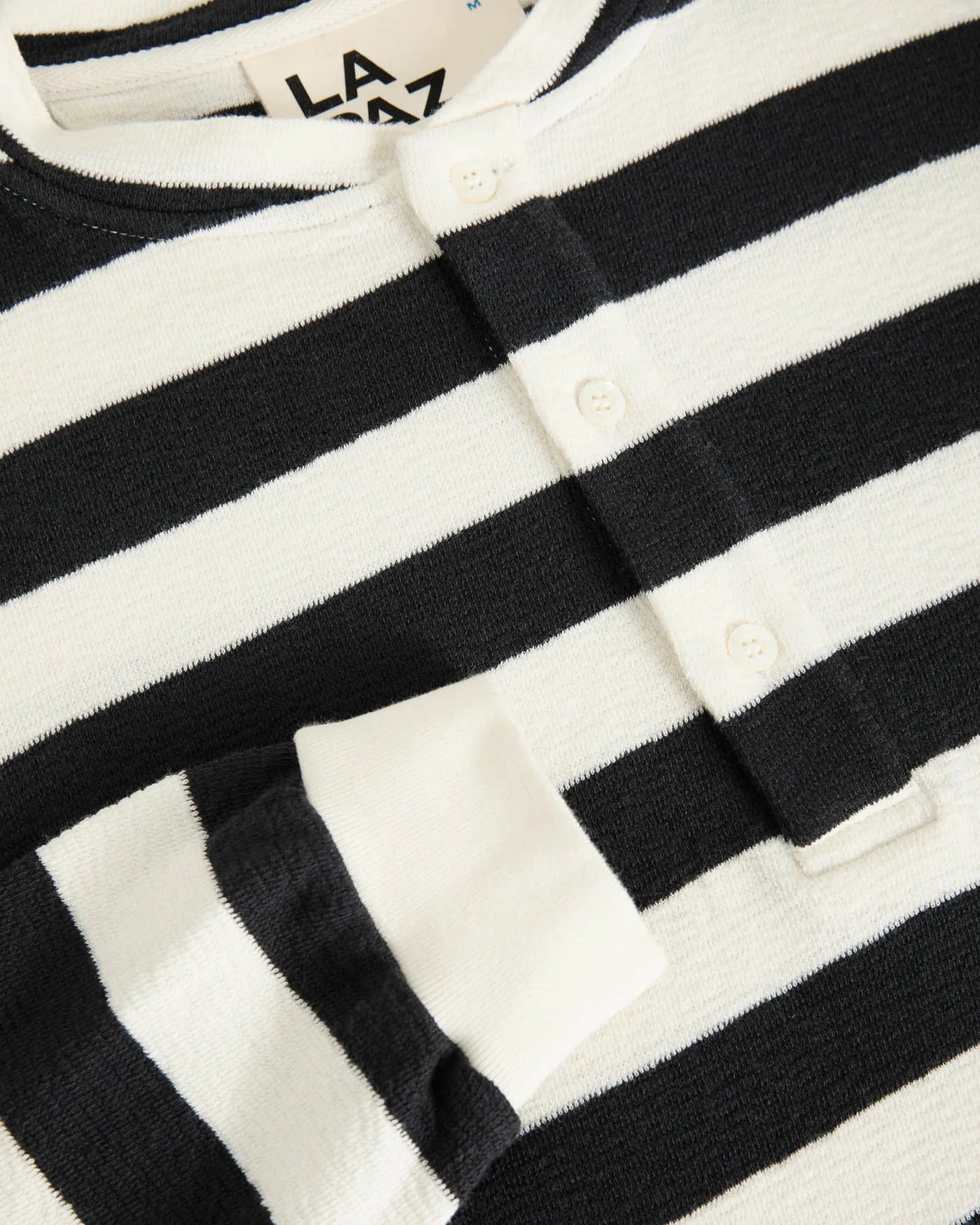 Carneiro Black Sand Stripes